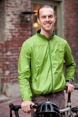 alum-thumb-250x374-5877